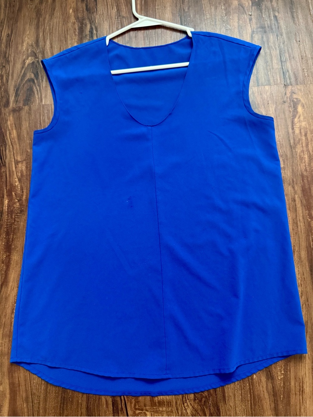 Classic Crepe V-Neck Sleeveless Women's Top in Royal Blue, Size Small